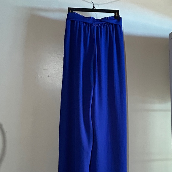 Beautiful long flowy pants - Picture 3 of 4